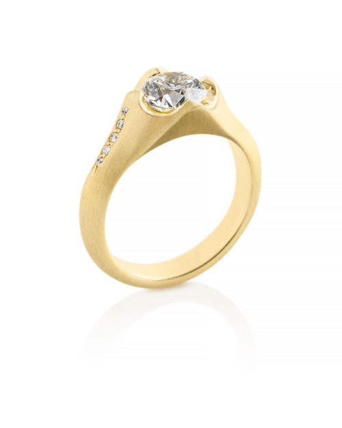 18k Gold Cup Prong Solitaire Engagement Ring