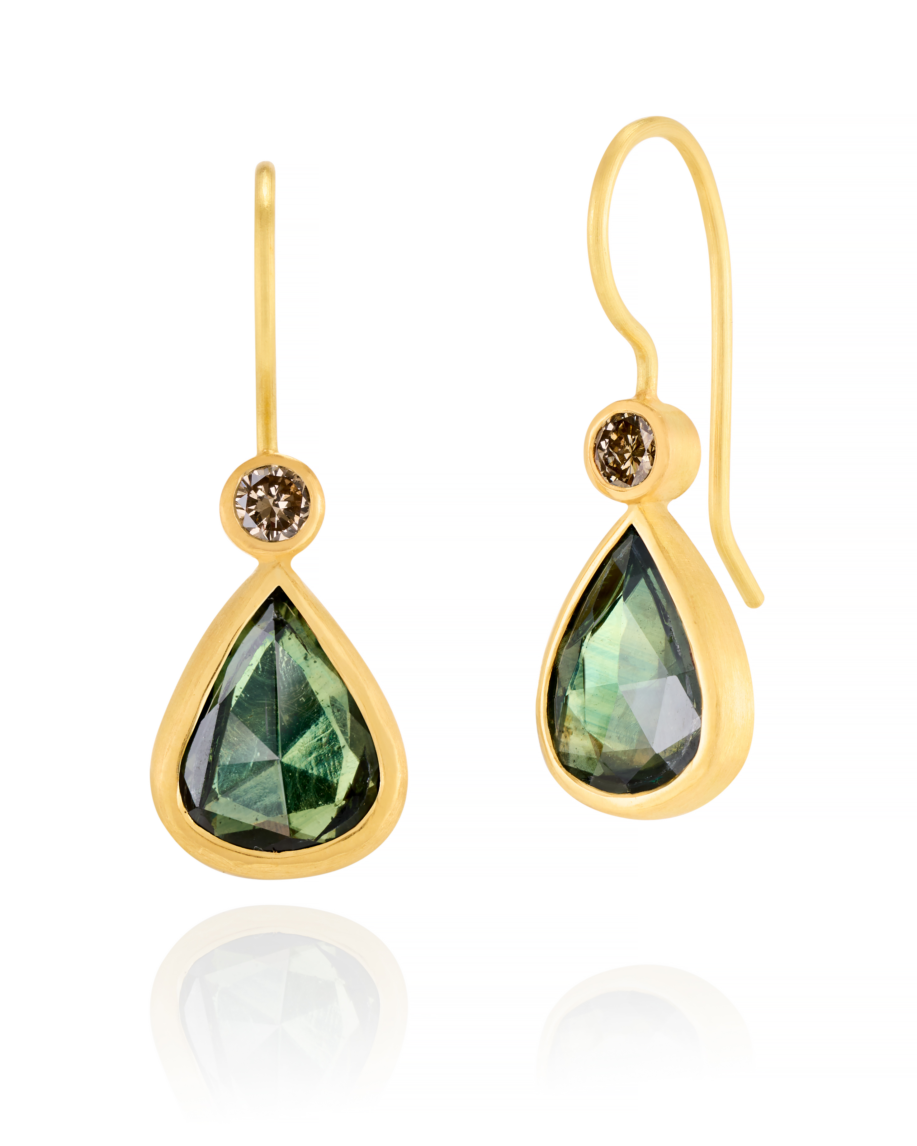 18k Green sapphire, Cognac diamond earrings